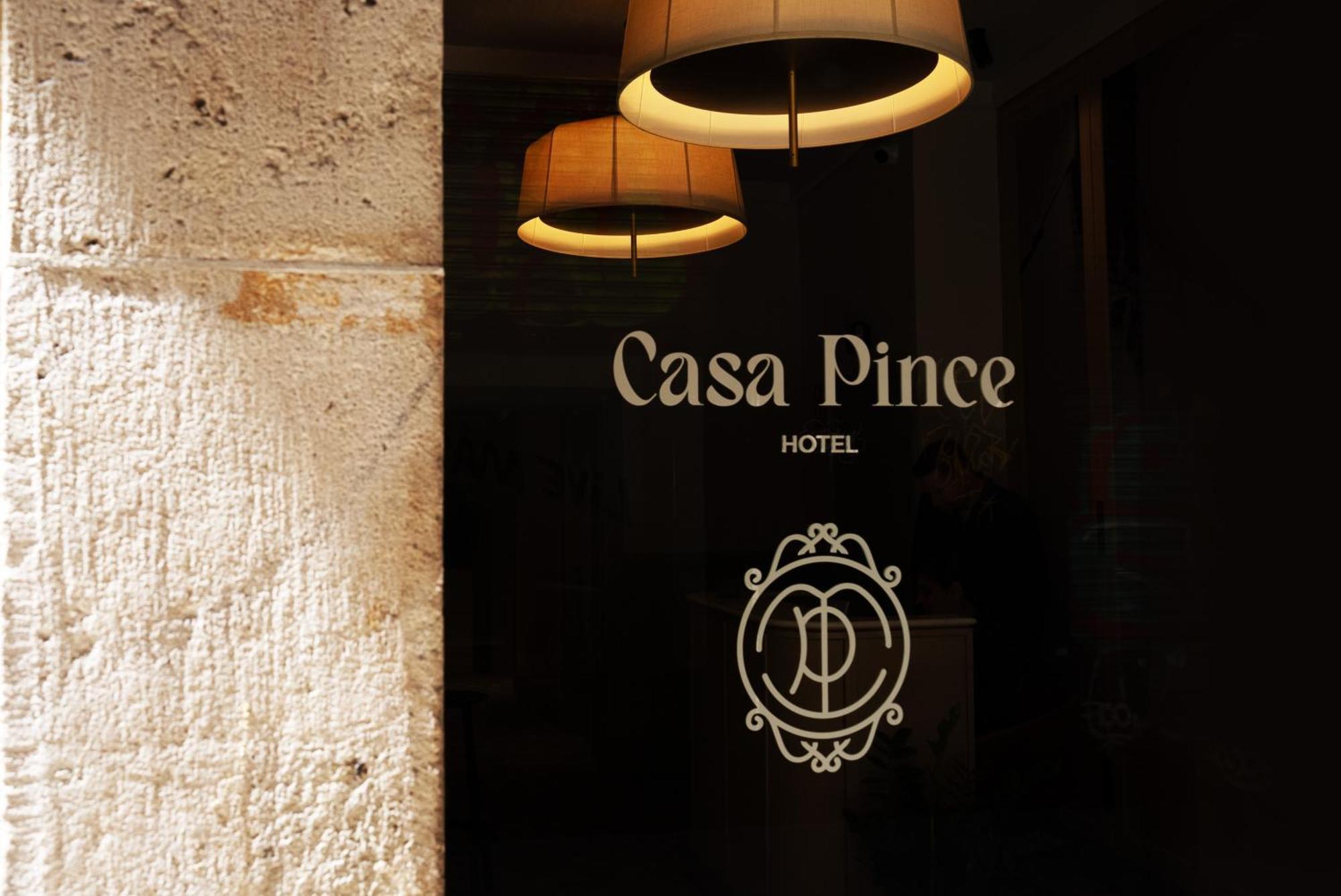 Hotel Casa Pince Barcellona Esterno foto